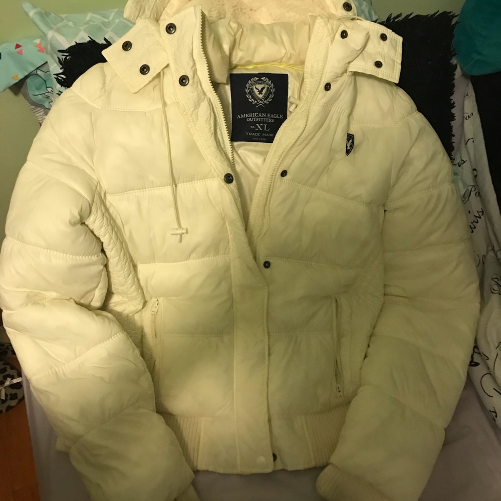 Woman’s American Eagle Coat